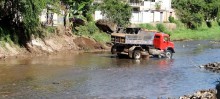 Mariana realiza limpeza no Ribeirão do Carmo - Foto de João Felipe Lolli