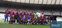 Jogadores de Paracatu e Bento Rodrigues realizam sonho de jogar no Mineirão - Foto de Douglas Couto
